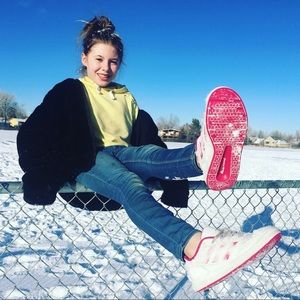 Meet your Posher, Amira